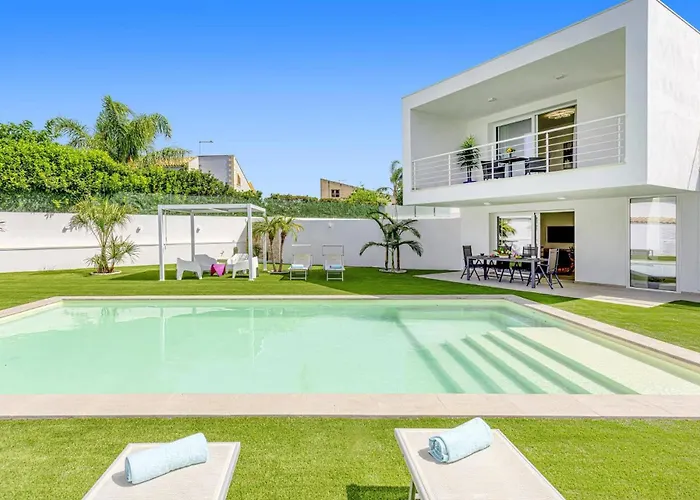 Lobelia By Marina di Ragusa